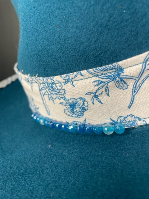 Chapeau BLEU PETROLE FLORAL