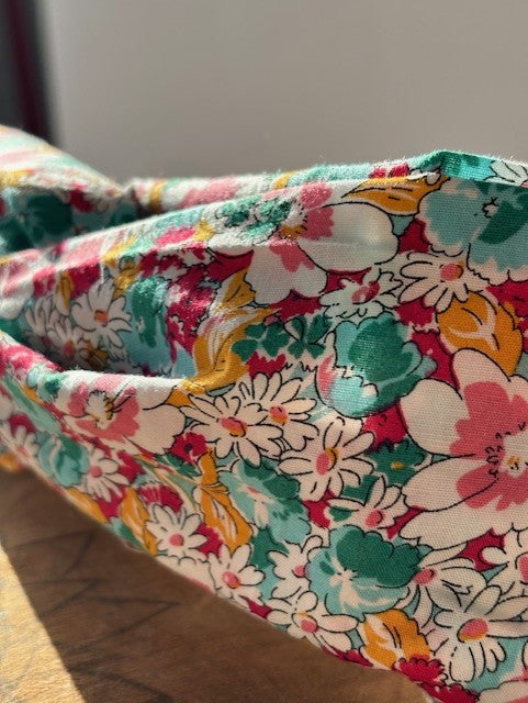 Bandeau à fleurs roses et bleues