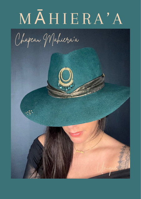 Chapeau vert et doré