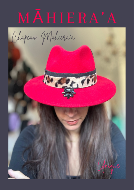 Chapeau rouge et léo