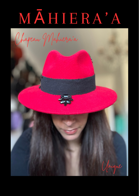 Chapeau rouge et léo